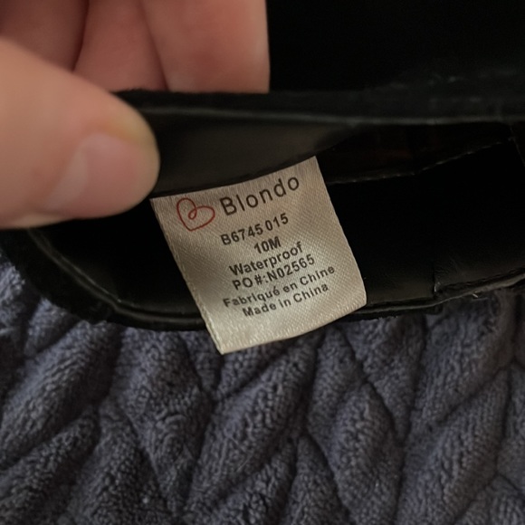 🌼🌼Blonde Black Heels - Picture 4 of 5